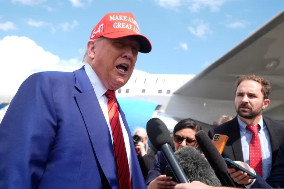 Trump Bantah Intelijen AS: "Iran Sedang Bangun Senjata Nuklir"