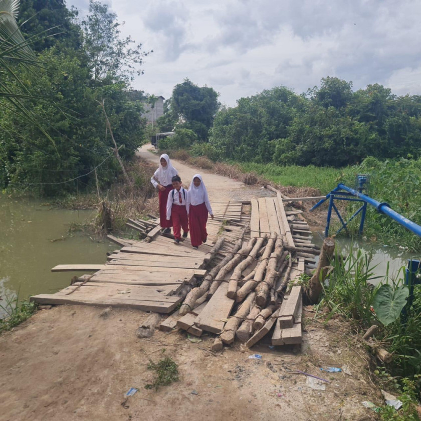 Polres Muba Sinergi Bangun Jembatan Besi Penghubung Bayung Lencir–Mendis