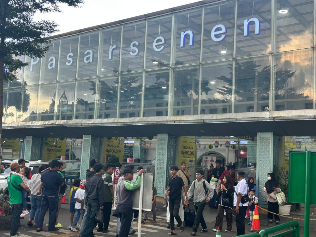 Puncak Arus Balik Lebaran 2026, 52 Ribu Penumpang Padati Stasiun Pasar Senen