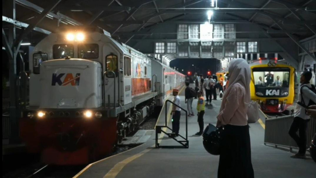 H+3 Lebaran 2026, Penumpang KA di Stasiun Bojonegoro Naik Dua Kali Lipat