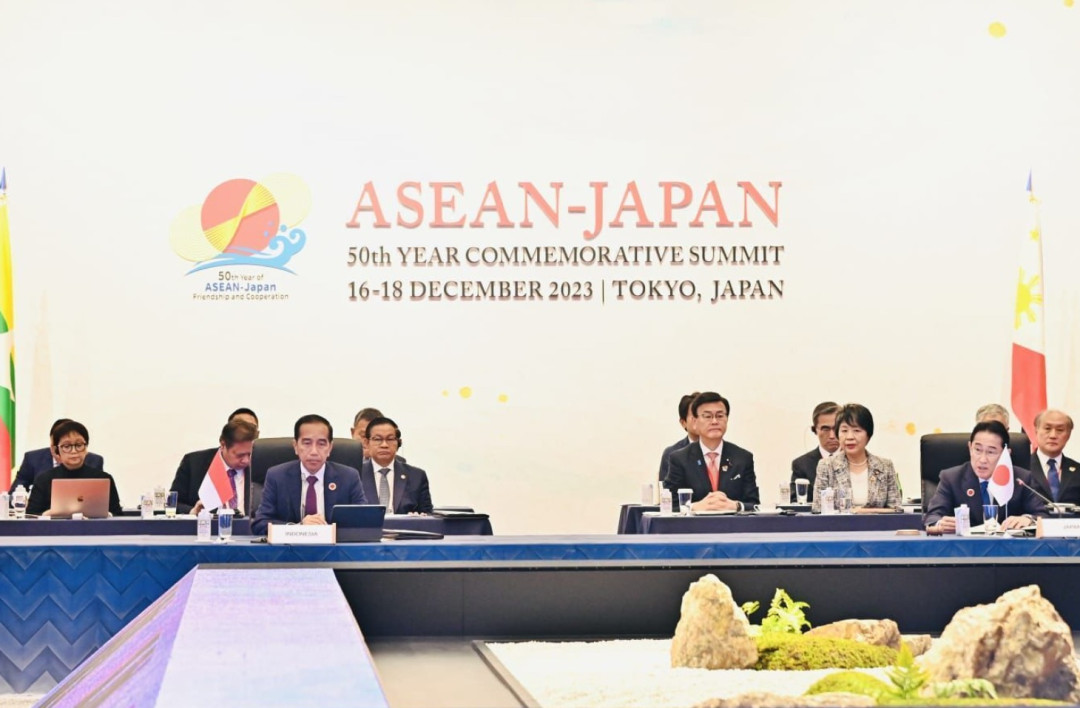 Hadiri KTT Perayaan 50 Tahun ASEAN-Jepang, Jokowi Tekankan Implementasikan Kemitraan Komprehensif Strategis