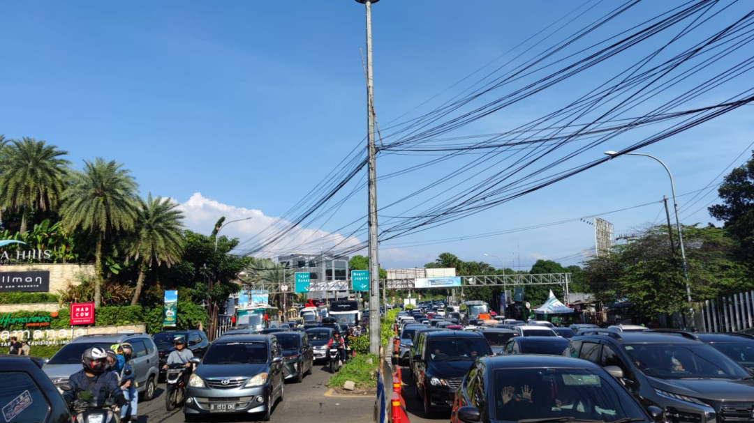Arus ke Puncak Padat, Sistem One Way Diberlakukan Lebih Pagi