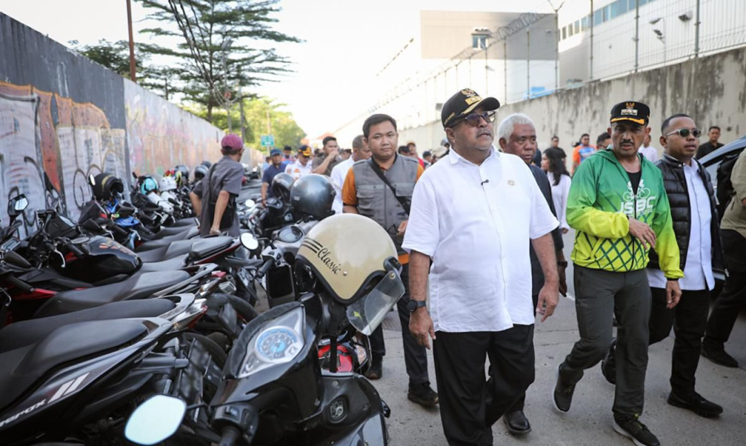 Rano Karno Pimpin Penertiban Parkir Liar di Lebak Bulus