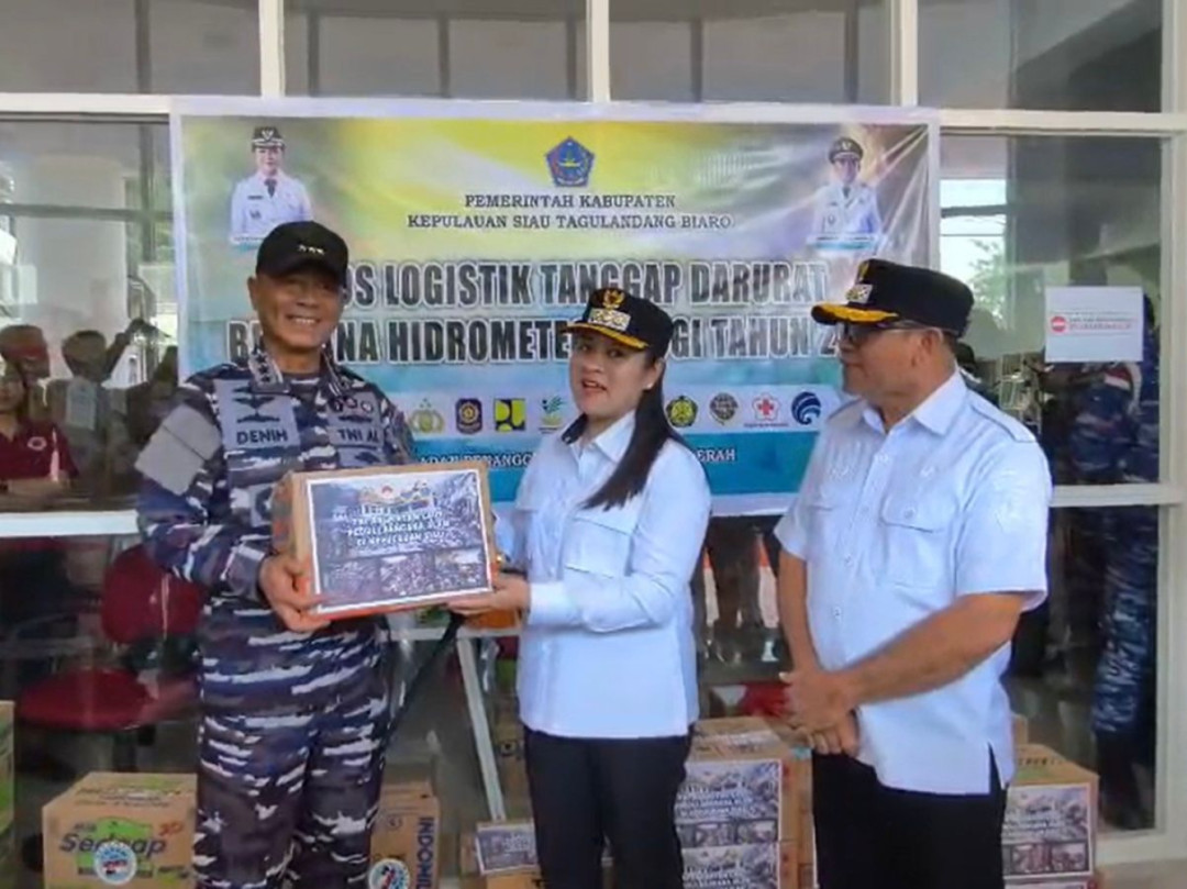 Pangkoarmada RI Tinjau Lokasi Terdampak Bencana di Kepulauan Siau