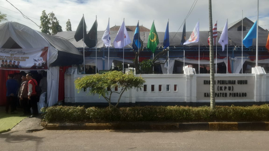KPU Kabupaten Pinrang Akan Akomodir Warga Pindah Tempat Tingggal Dengan Syarat Memiliki E-KTP