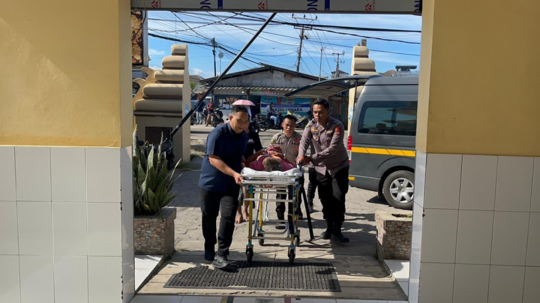 Wisatawan Anak Alami Kejang di Pantai Anyer, Tim Medis Polda Banten Bergerak Cepat