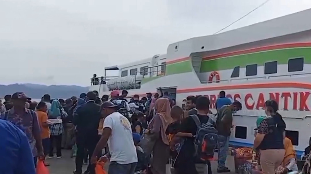 Lonjakan Penumpang Rute Tulehu Capai Titik Tertinggi