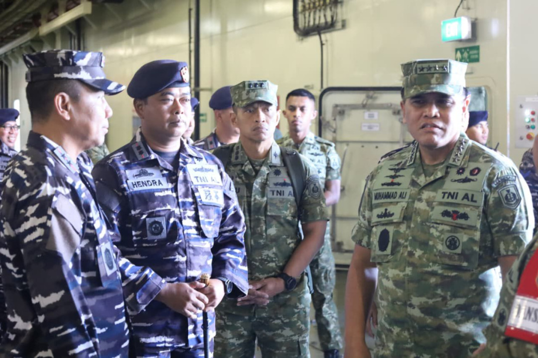 Kasal Tinjau Pengobatan dan Trauma Healing Korban Banjir Sumbar