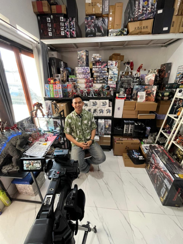 Replika Gundam Satukan Kenangan dan Peluang Usaha