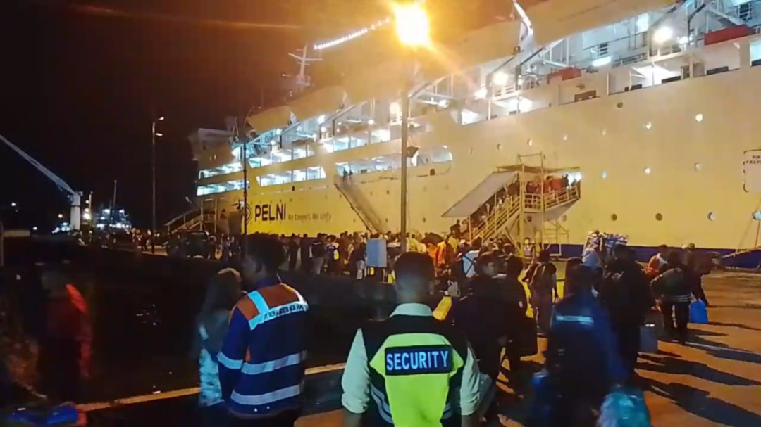 Puncak Arus Mudik di Bintan, Ribuan Penumpang Padati Pelabuhan Sei Kolak