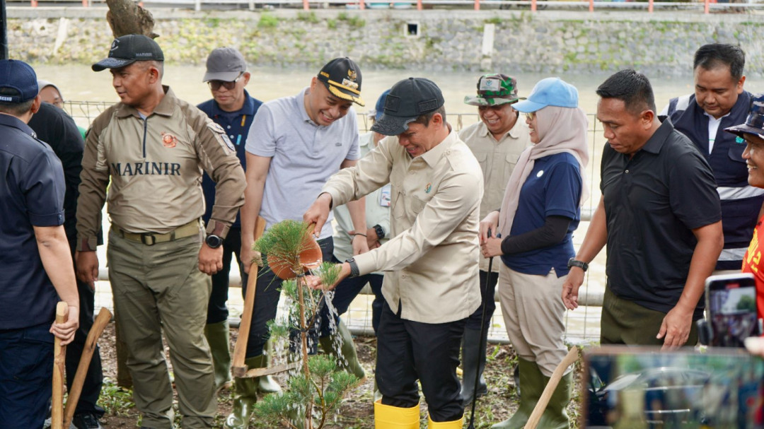 Menteri LH: Surabaya Jadi Kota Terbaik Pengelolaan Sampah 2025