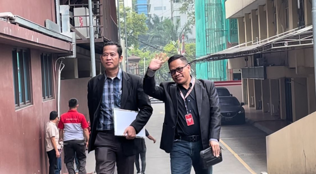 Sambangi Bareskrim Polri, Kuasa Hukum Panji Gumilang Berikan Surat Keterangan Sakit