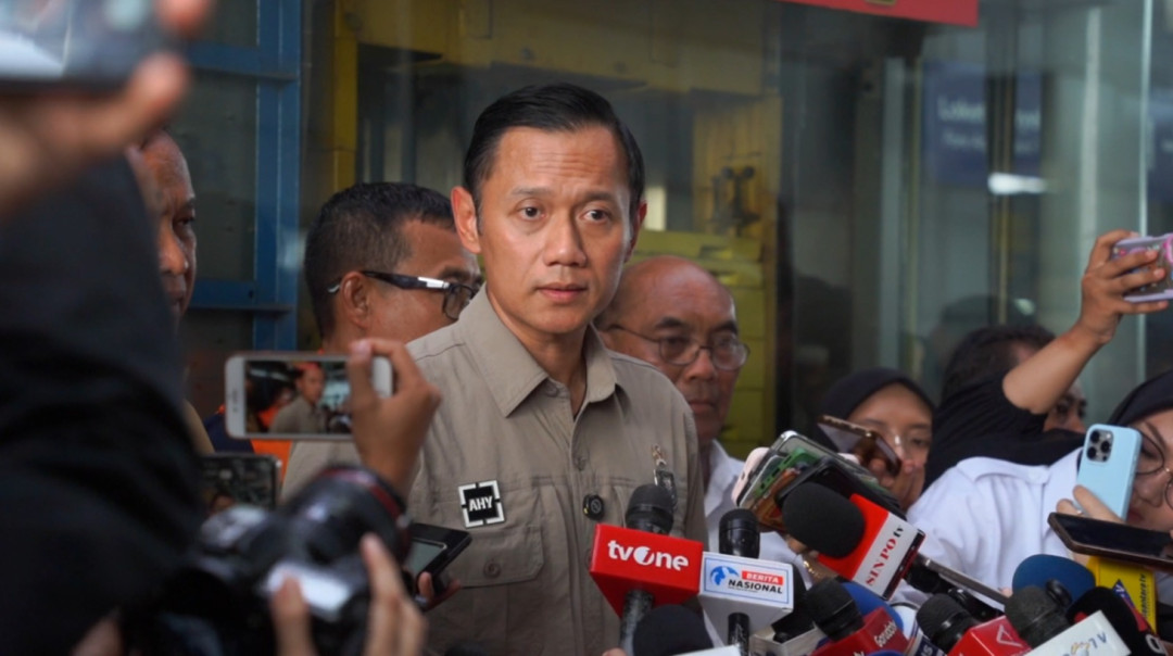Tinjau Lokasi Kecelakaan di Stasiun Bekasi Timur, Menko AHY Instruksikan Pembenahan Menyeluruh Sistem Kereta Api