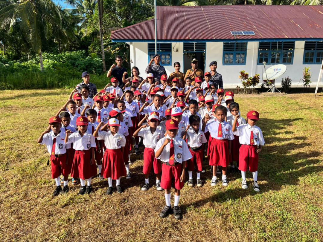 TNI AL Hadirkan Harapan, Sekolah di Kepulauan Aru Kembali Aktif
