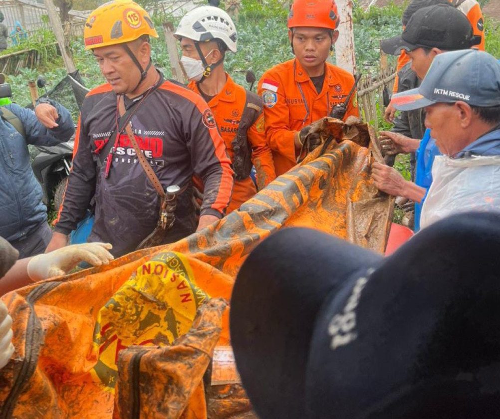 BNPB: 9 Korban Longsor Bandung Barat Ditemukan Meninggal