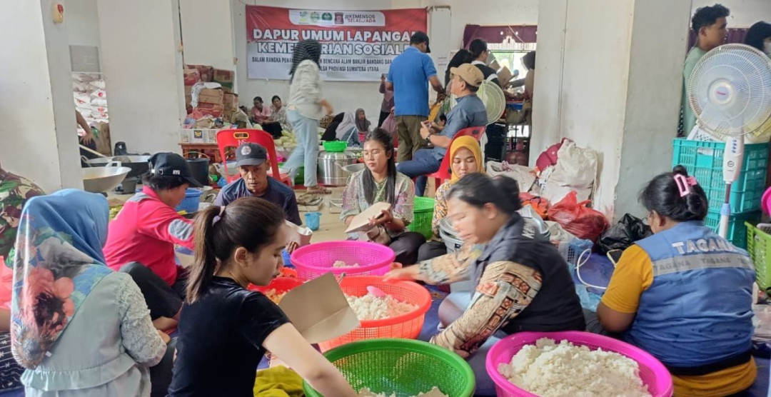 Kemensos Siapkan 164 Ribu Porsi Makanan per Hari Korban Banjir Sumatera