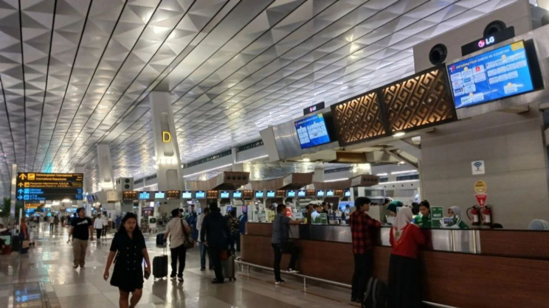 Cuaca Ekstrem Ganggu Operasional, 109 Penerbangan di Soekarno-Hatta Delay
