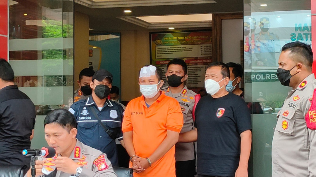 Polres Metro Jaksel Tangkap Perampokan Toko Pegadaian di Jagakarsa