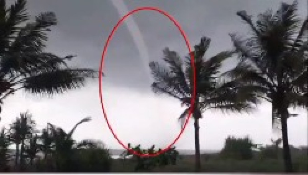 Puting Beliung Sapu Rumah Warga di Ciamis dan Pangandaran, Wisatawan Panik