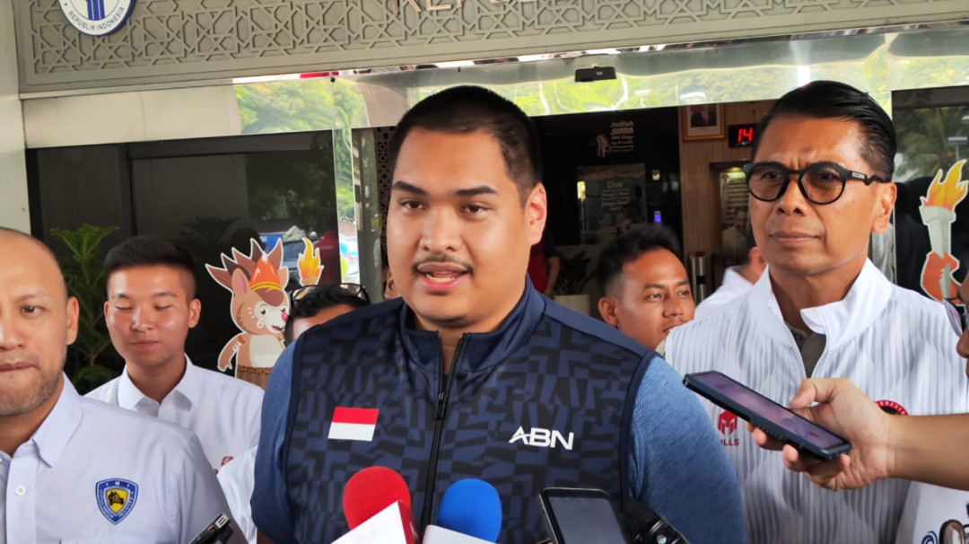 Menpora Dito Pastika Komisi III dan X DPR RI Rapatkan Proses Naturalisasi Jens Raven dan Calvin Verdonk
