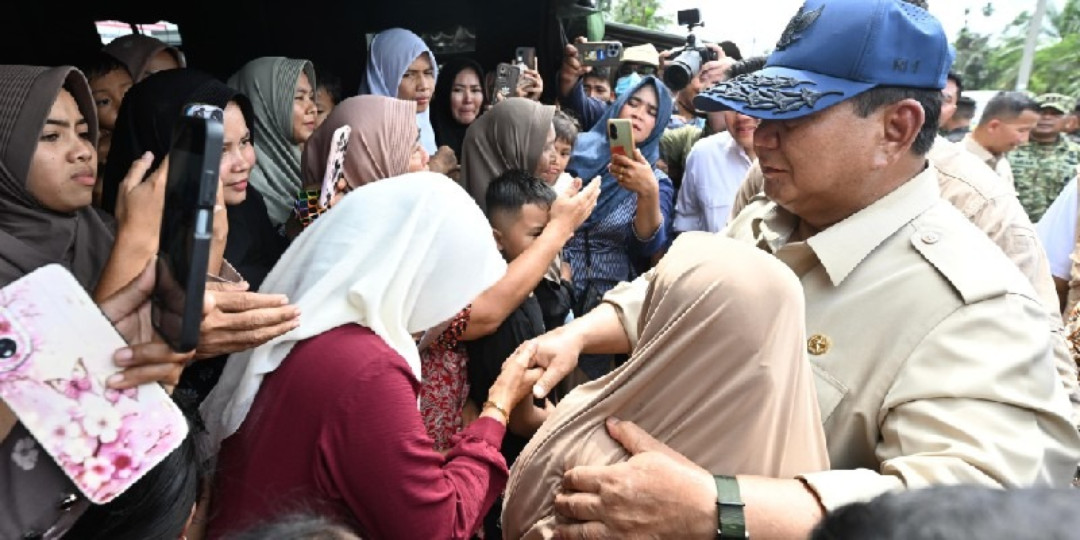 Presiden Prabowo Tenangkan Pengungsi Aceh: Duka Jadi Harapan