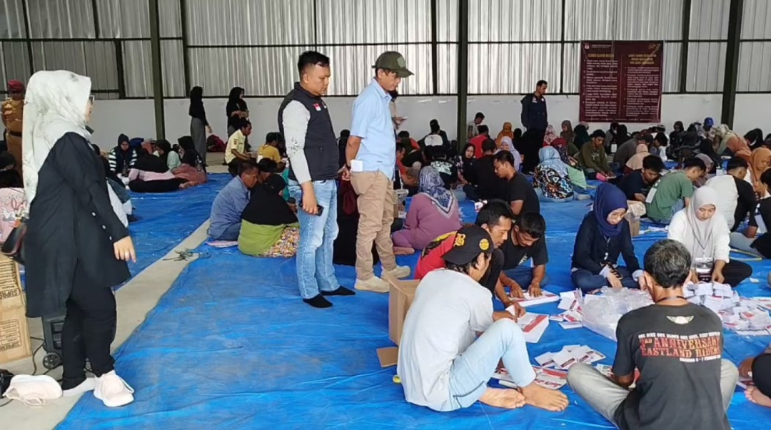 KPU Kabupaten Kuningan Mulai Sortir dan Lipat Surat Suara Pilkada Serentak 2024