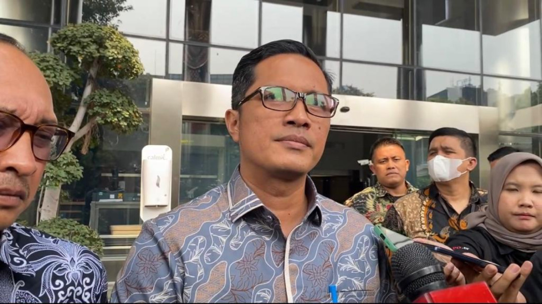 KPK Cekal Febri Diansyah Dkk ke Luar Negeri Imbas Kasus SYL