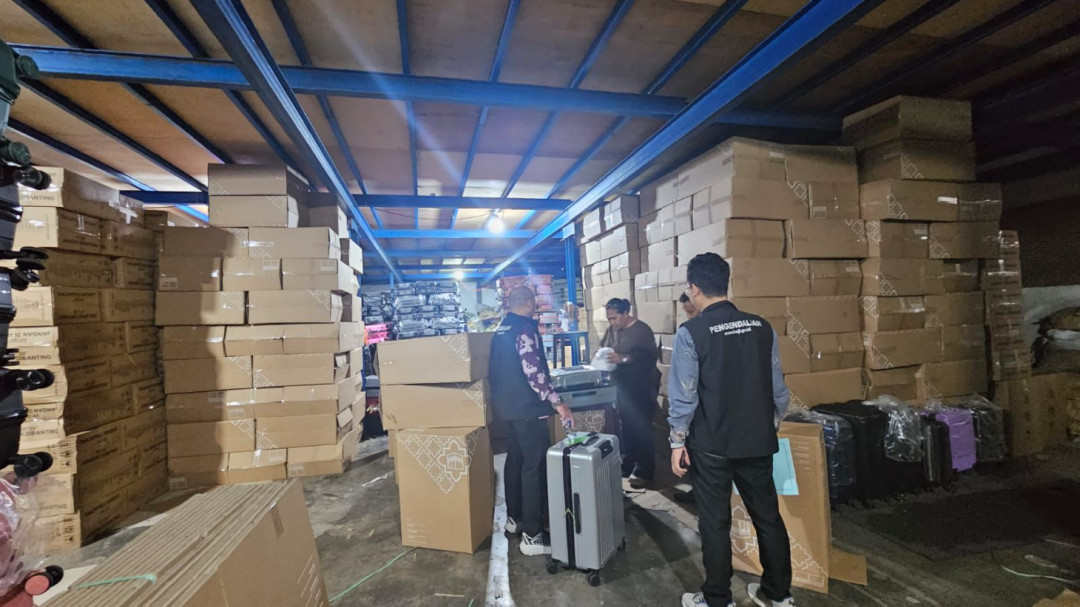 Kemenhaj Percepat Distribusi Koper Jemaah Tepat Waktu