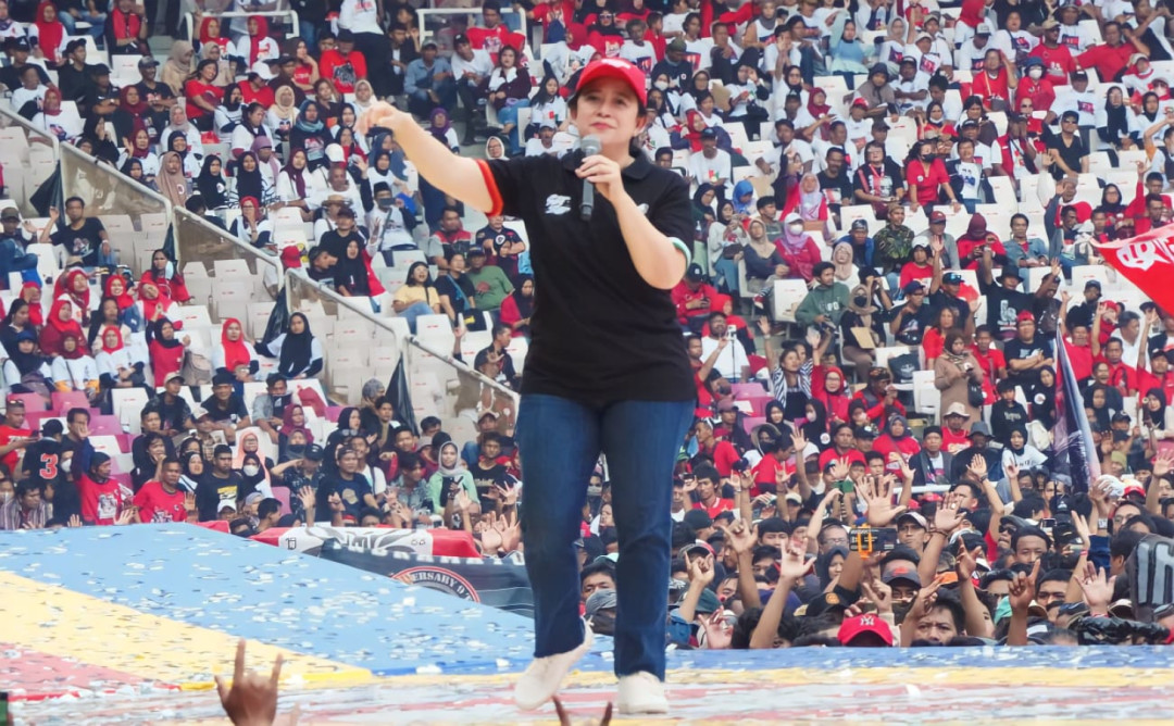 Hajatan Rakyat di GBK, Puan Bangkitkan Semangat dan Nyanyi Bareng Pendukung Ganjar-Mahfud