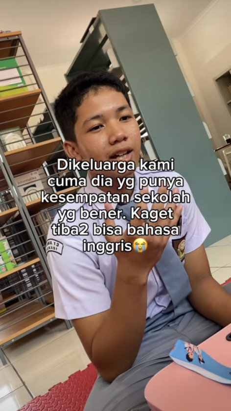 Kakak Haru Adiknya Fasih Bahasa Inggris Usai Sekolah Rakyat