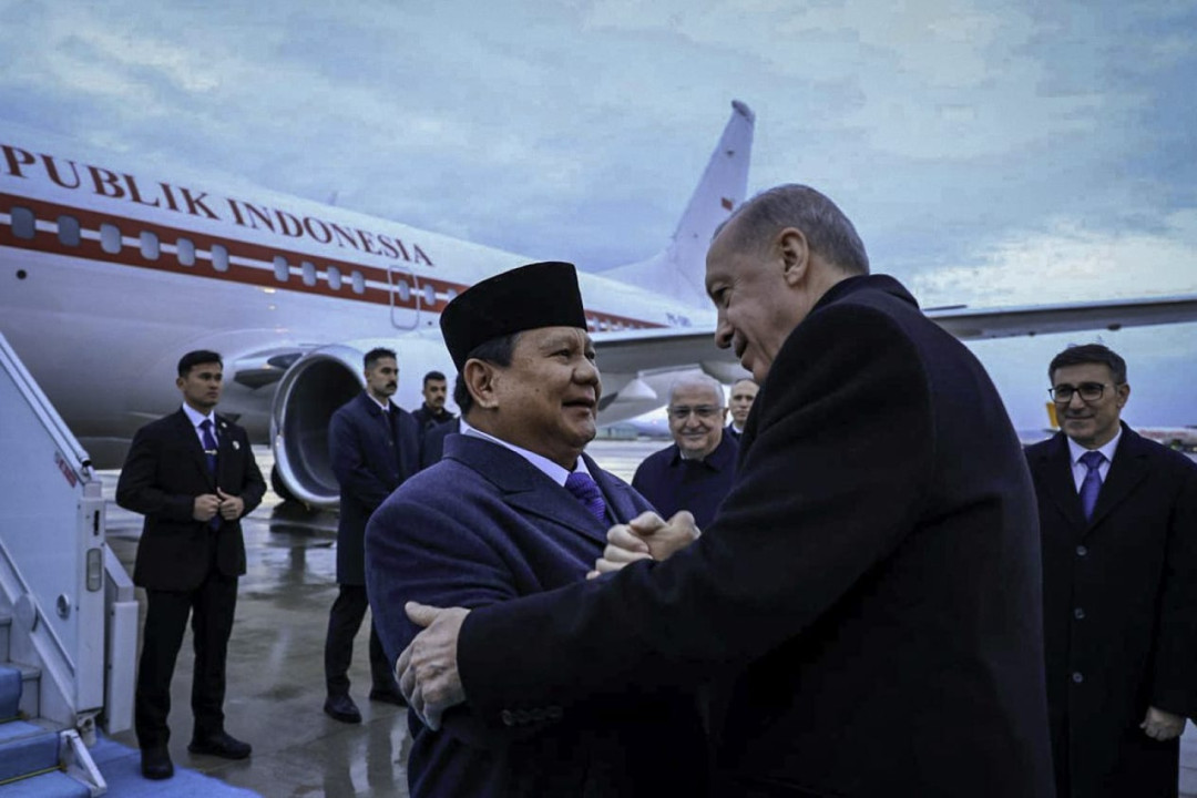 Tiba di Ankara, Presiden Prabowo Disambut Langsung Presiden Erdogan