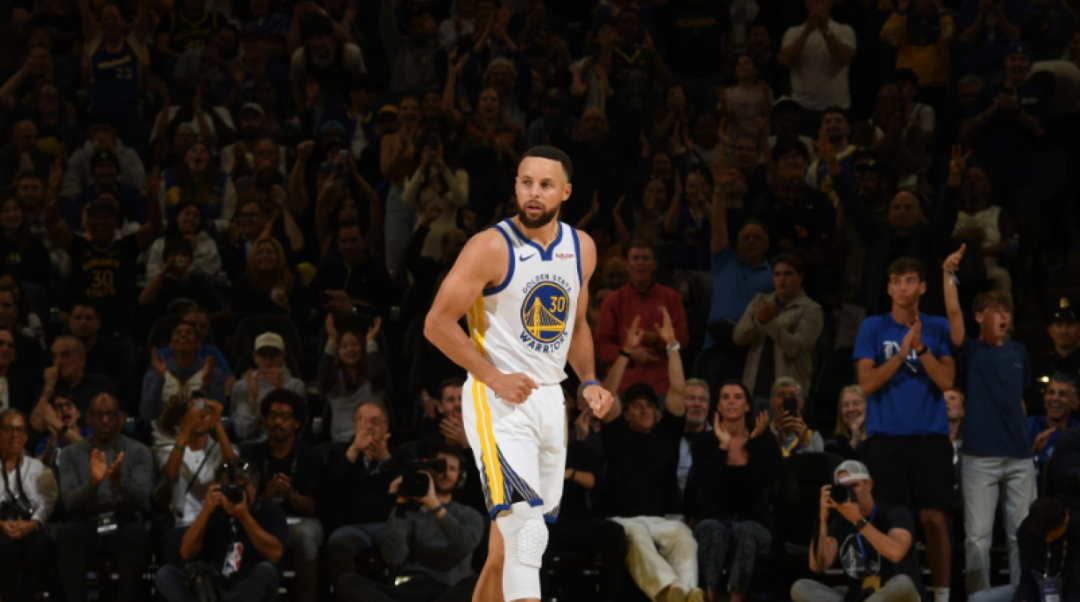 Rockets Bungkam Warriors di Laga Comeback Stephen Curry