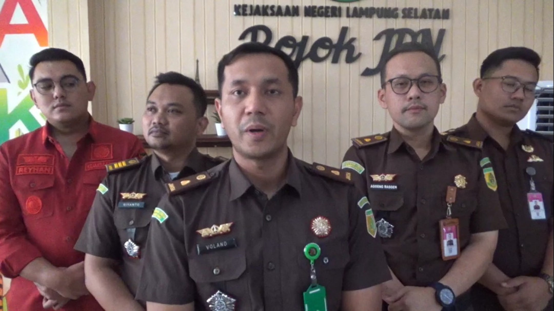 Kejari Lamsel Tetapkan 4 Tersangka Korupsi Dana Insentif Satpol PP