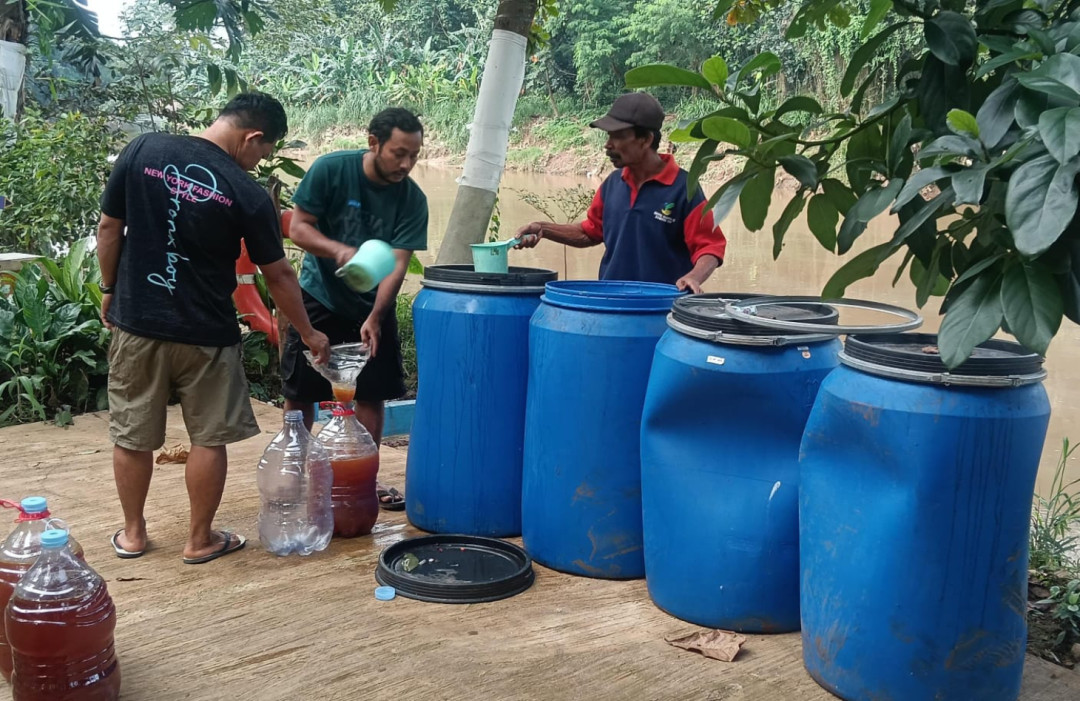 Netralisir Sungai Cisadane, Banksasuci Larutkan 20 Ton Eco Enzyme