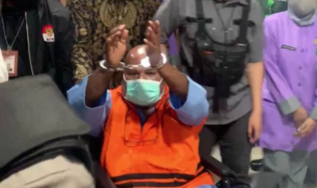 Lukas Enembe Kembali Dibawa ke RSPAD, KPK: Perlu Konsultasi dan Tambah Obat