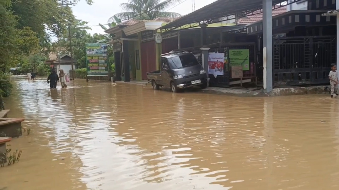 Banjir Terjang Hulu Sungai Selatan, Rumah dan Jalan Terendam