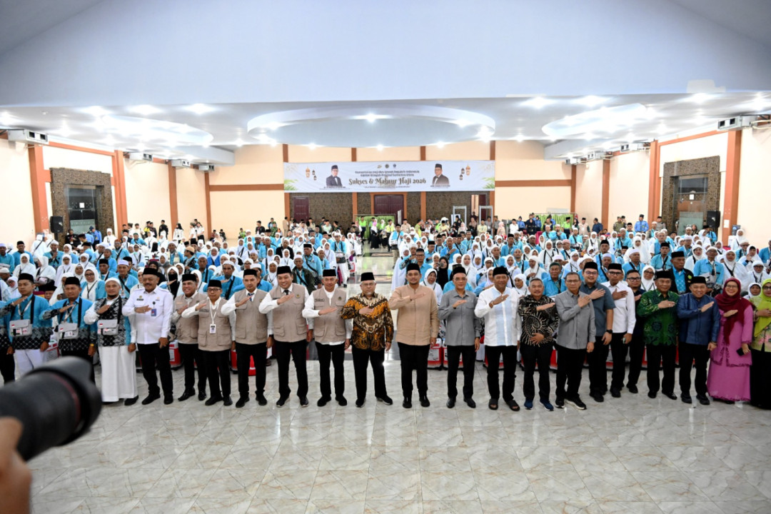 Bobby Nasution Lepas Kloter 2 Haji Langkat, Tekankan Kebersamaan Jemaah