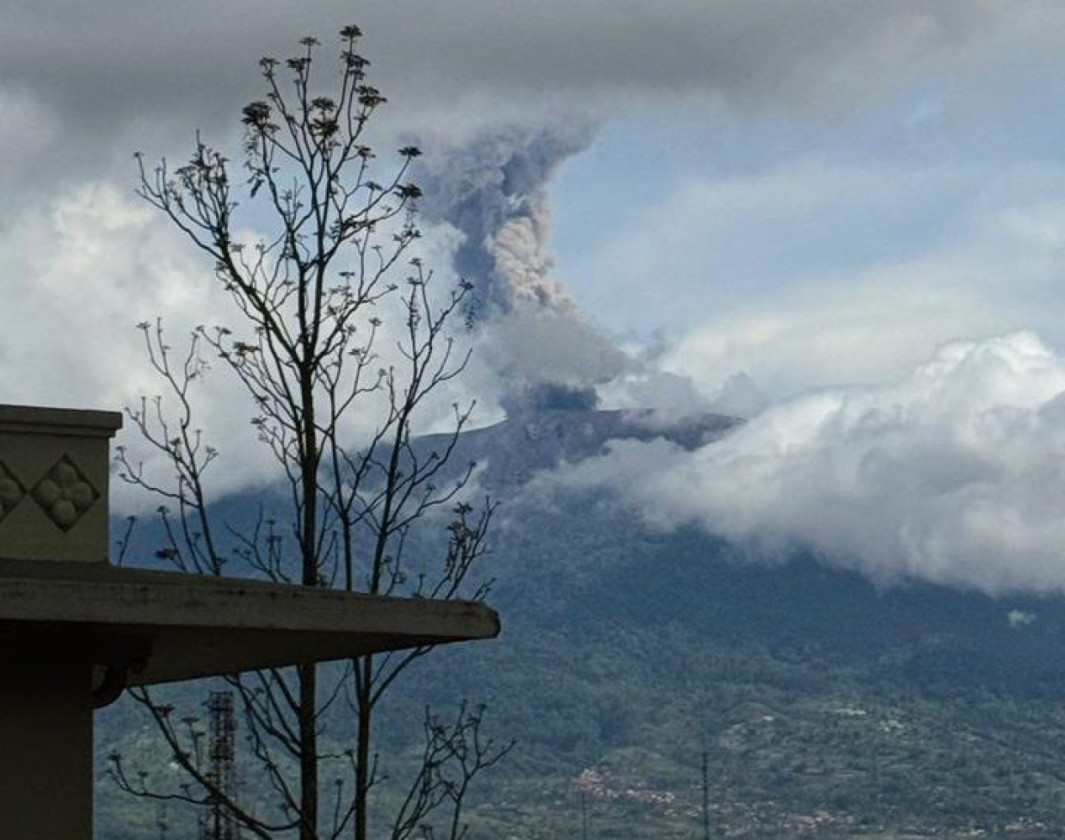 Gunung Marapi Sumbar Kembali Erupsi Hari Ini