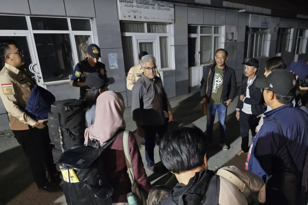 Kemlu RI Evakuasi 97 WNI dari Iran, Penerbangan Tiba di Jakarta 24 Juni