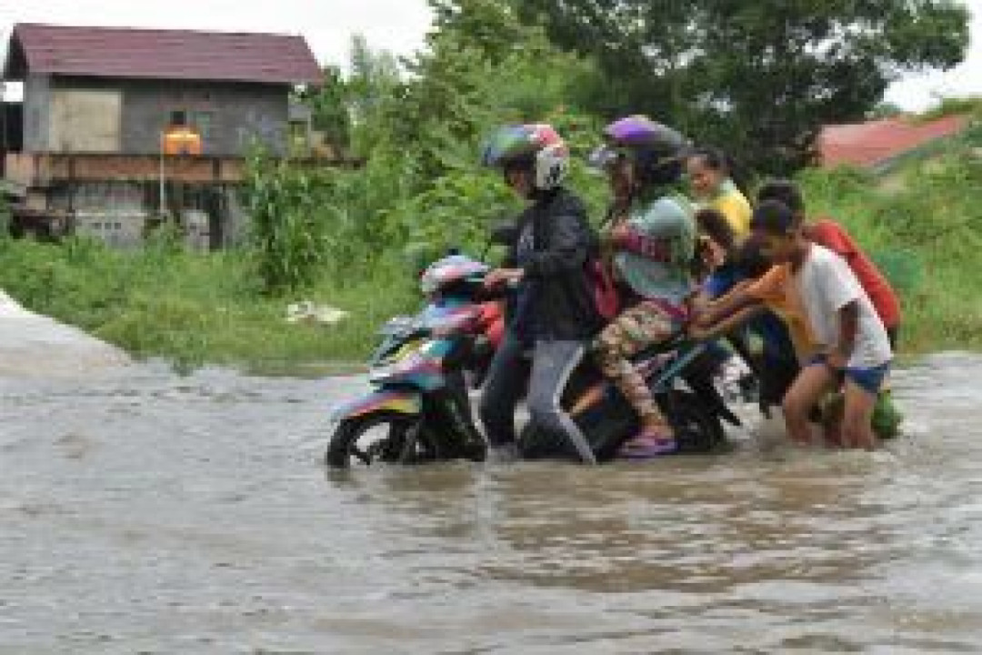 Super New Moon Picu Banjir Rob di Pesisir Utara Jakarta