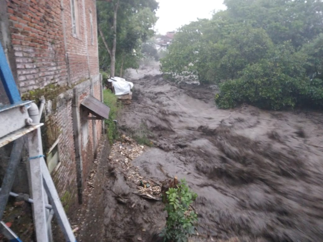 Banjir Bandang di Kota Batu dan Malang Jatim Hanyutkan 15 Orang