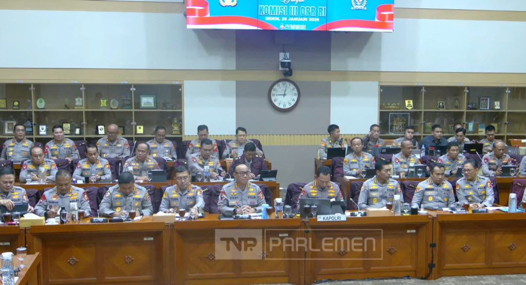 Kapolri Tegaskan Polri Tetap di Bawah Presiden, Tolak Keras Opsi Menteri Kepolisian