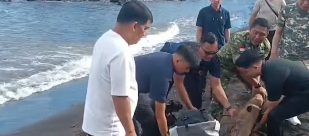 Gubernur Sulut Pimpin Aksi Bersih-Bersih Pesisir