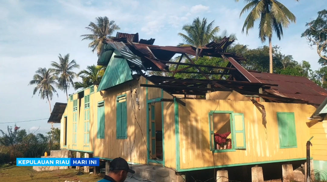 Puting Beliung Terjang Lingga, Satu Rumah Rusak Parah