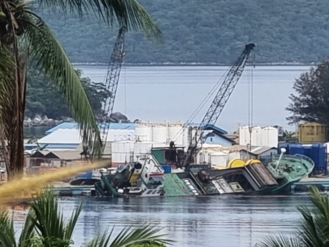 Kapal Sejahtera 20 Tenggelam di Pelabuhan Jeti PT Medco Energi