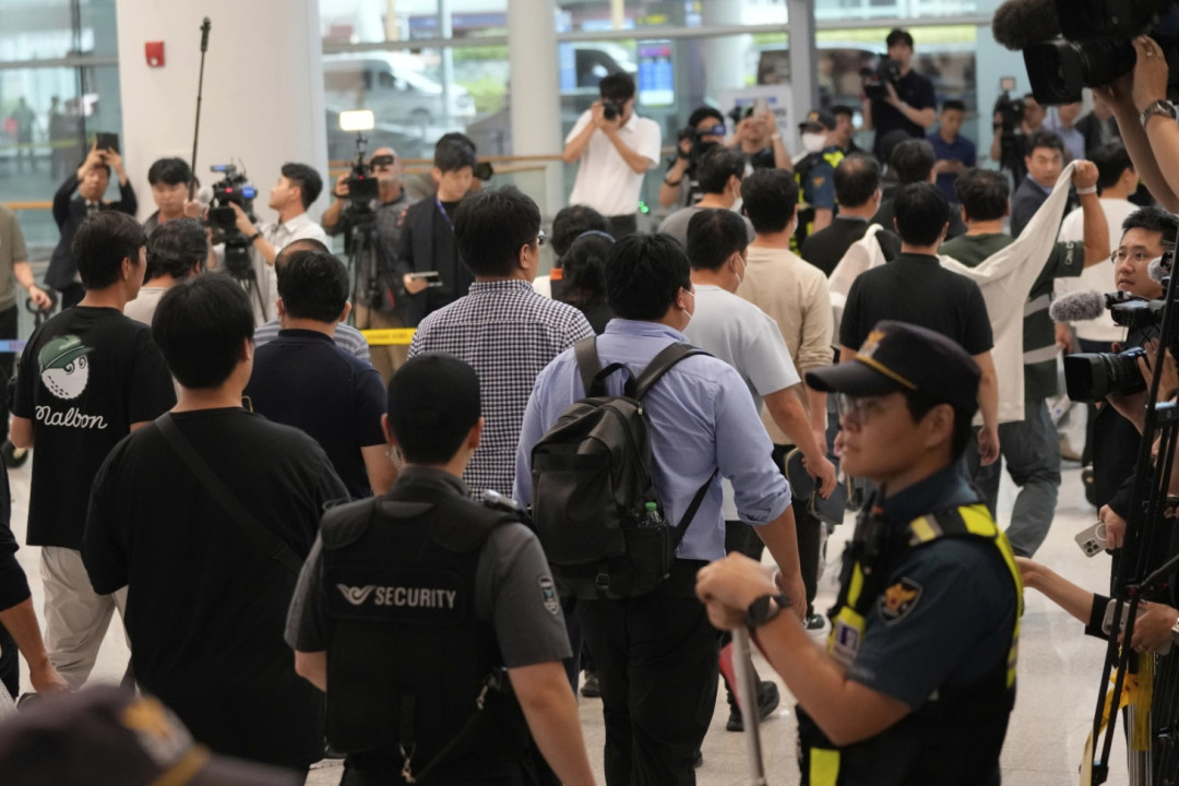 Ada WNI di Antara Ratusan Pekerja Korea Selatan yang Dipulangkan Pasca-Razia Imigrasi AS