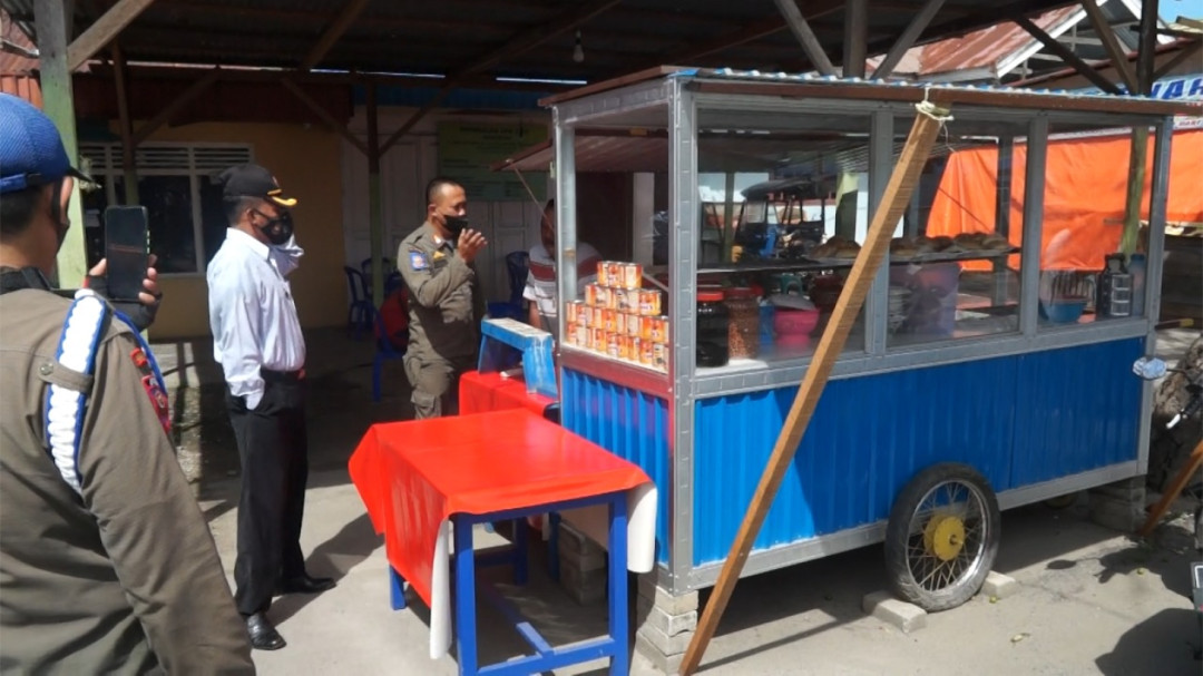 Satpol PP Gorontalo Giat Melakukan Penertiban Pedagang Kaki Lima