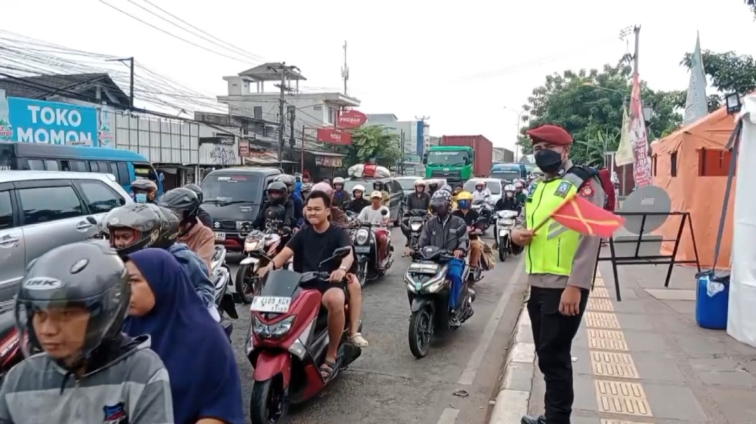 Arus Mudik di Jalur Pantura Bekasi Mulai Padat, Pemudik Roda Dua Mendominasi