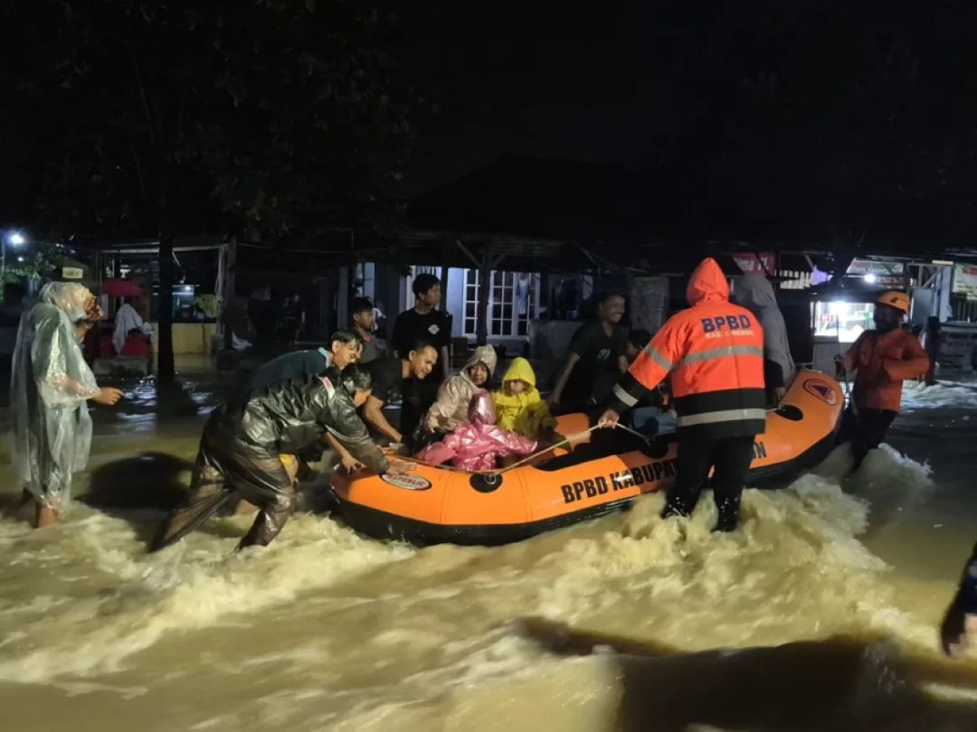 Cirebon Diterjang Banjir: Ribuan Warga Terdampak