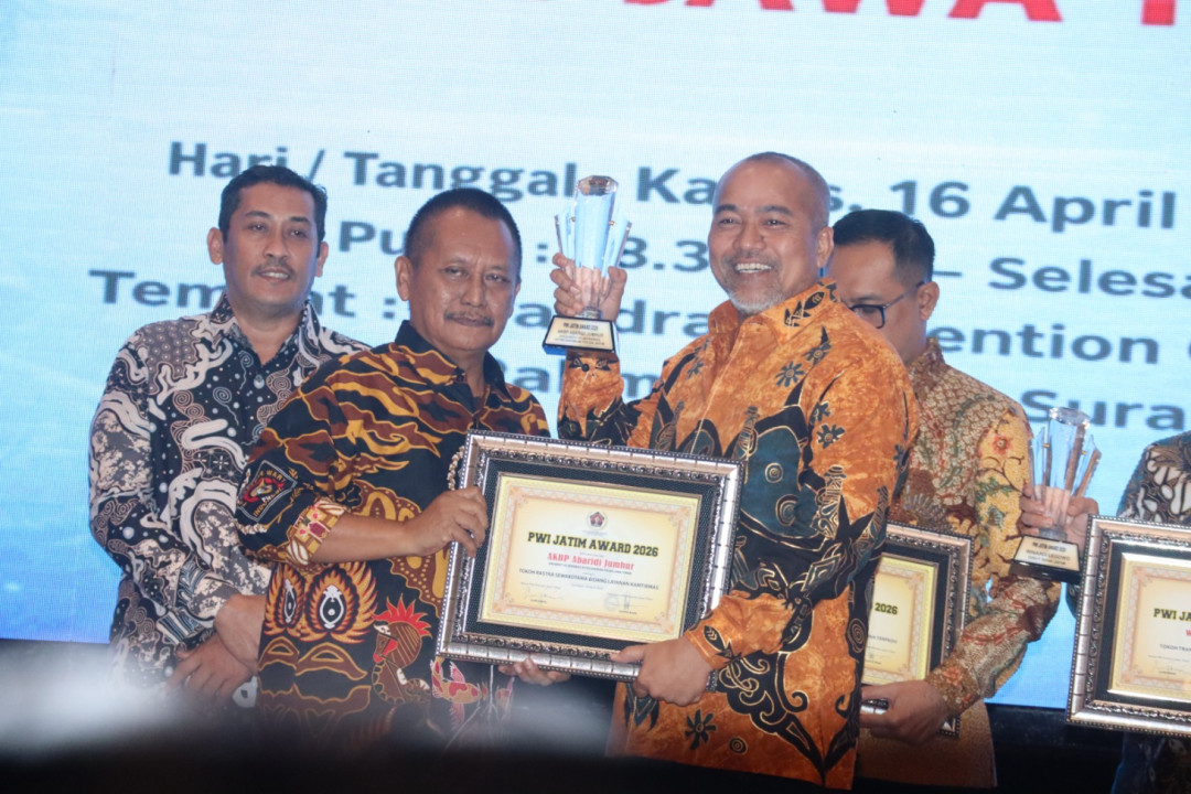 2 Perwira Ditreskrimum Subdit Jatanras dan  Polda Jatim Raih Penghargaan PWI Awards